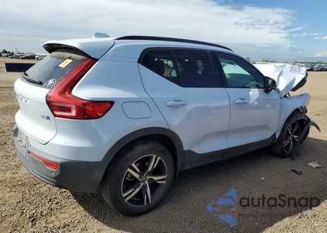 2024 Volvo Xc40 Core z USA, uszkodzony, nr VIN YV4L12UK1R2206170